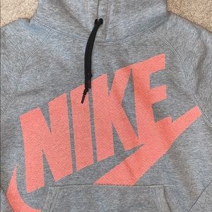 Nike sweatshirt. Thick, nice quality!